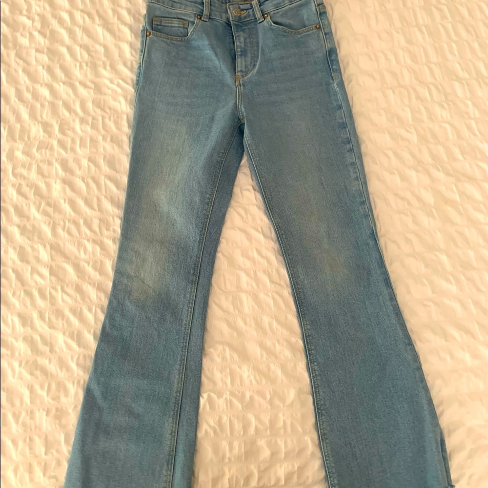 Zara jeans , size 4, ankle cropped